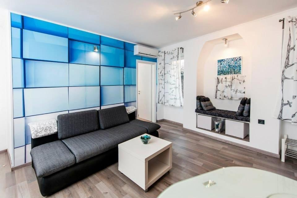 Apartman Puzzle 罗维尼 外观 照片