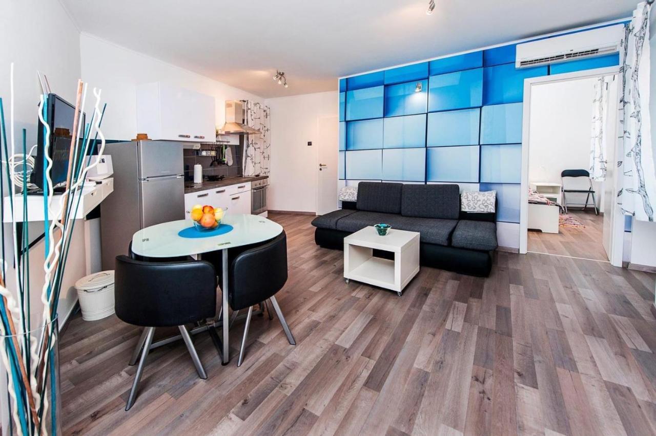 Apartman Puzzle 罗维尼 外观 照片