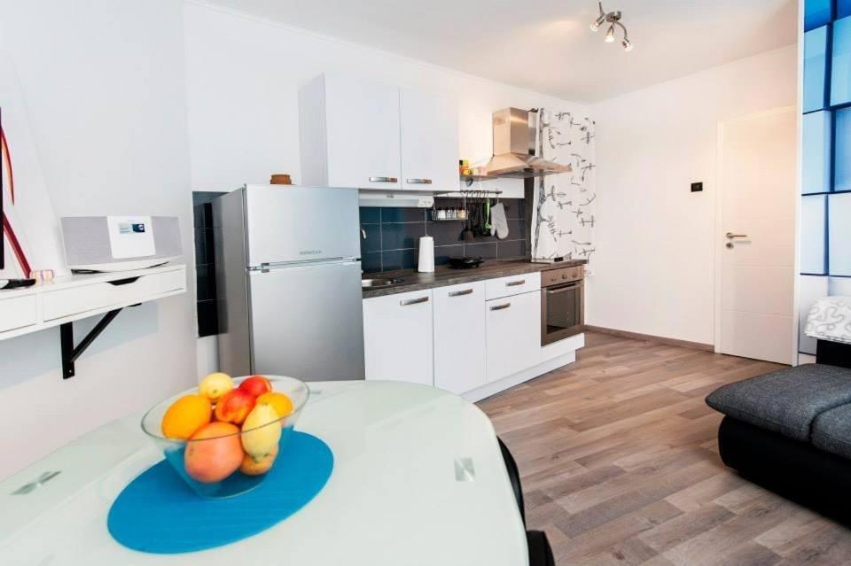 Apartman Puzzle 罗维尼 外观 照片
