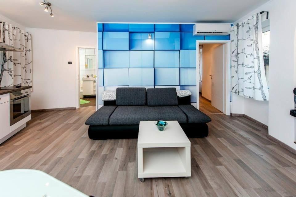 Apartman Puzzle 罗维尼 外观 照片