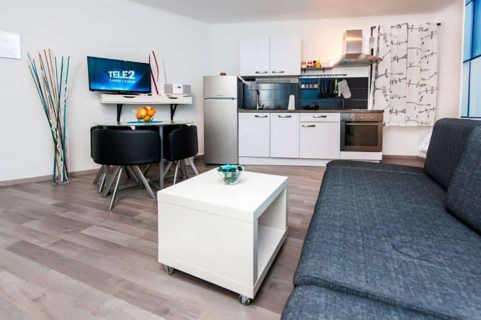 Apartman Puzzle 罗维尼 外观 照片